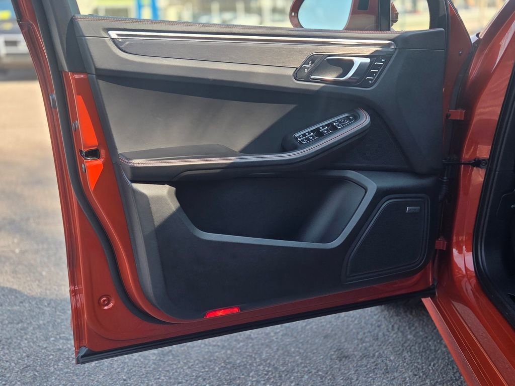 Used 2022 Porsche Macan GTS w/ Premium Package Plus image 11