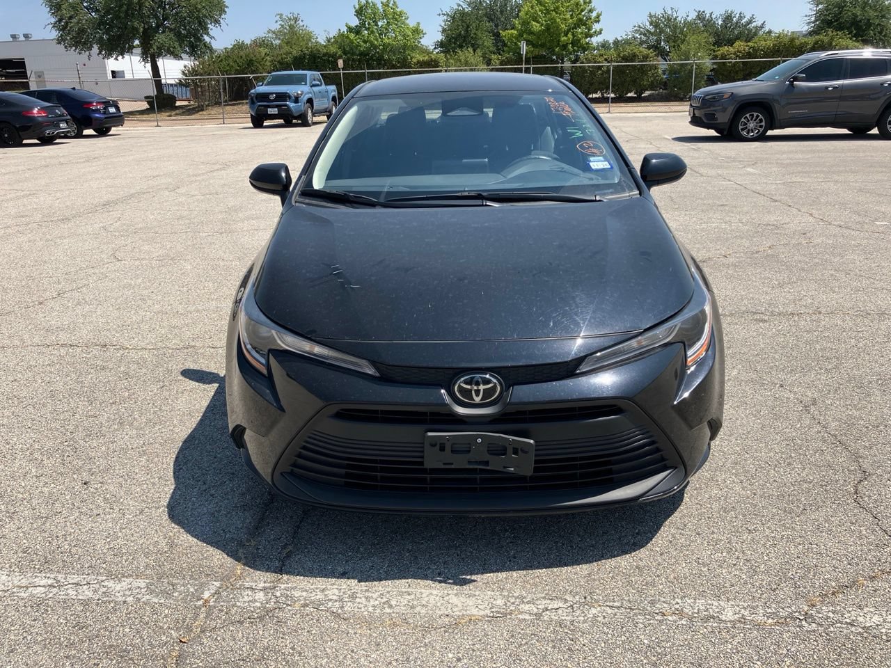 Used 2025 Toyota Corolla LE FWD image 2