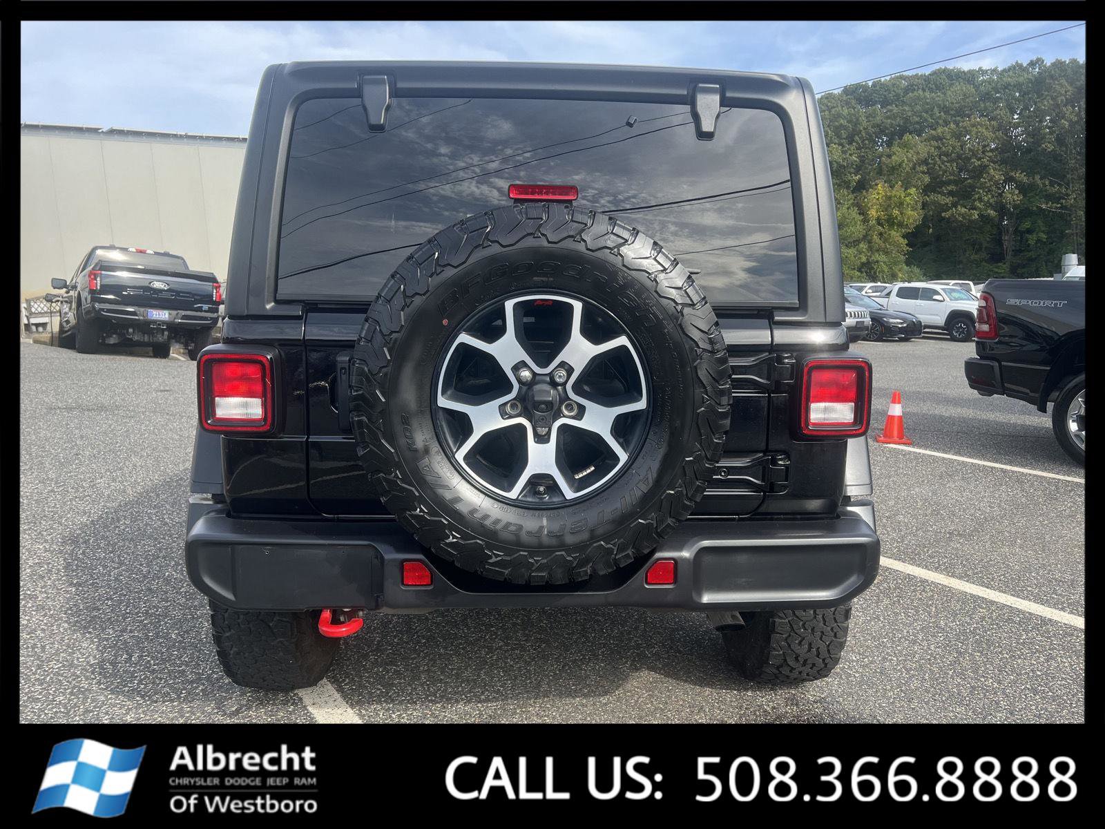 Used 2022 Jeep Wrangler Unlimited Rubicon w/ Cold Weather Group image 4