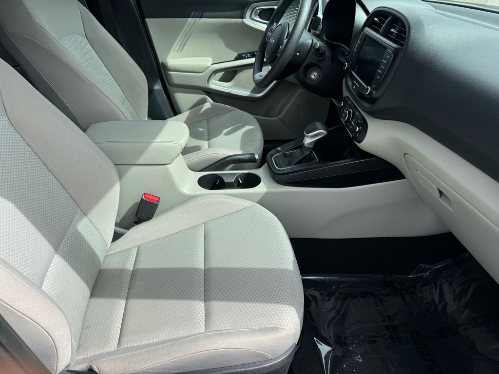 Used 2023 Kia Soul LX w/ LX Technology Package image 28