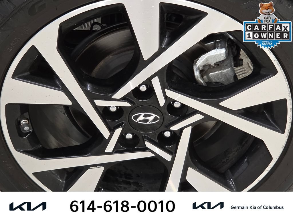 Used 2023 Hyundai Kona Limited AWD/4WD image 13