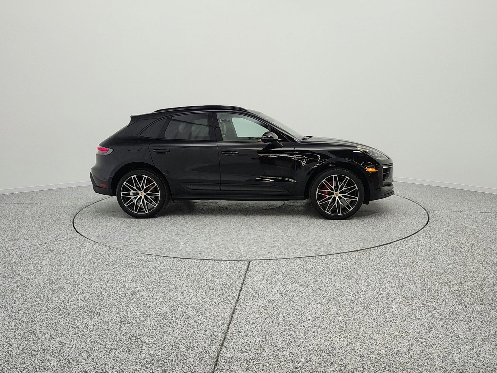 Used 2025 Porsche Macan S image 4