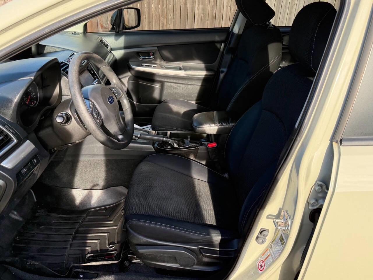 Used 2015 Subaru Crosstrek 2.0i Premium w/ Moonroof Package AWD/4WD image 9