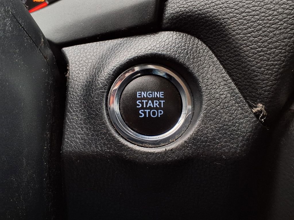 Used 2020 Toyota RAV4 XLE AWD/4WD image 20