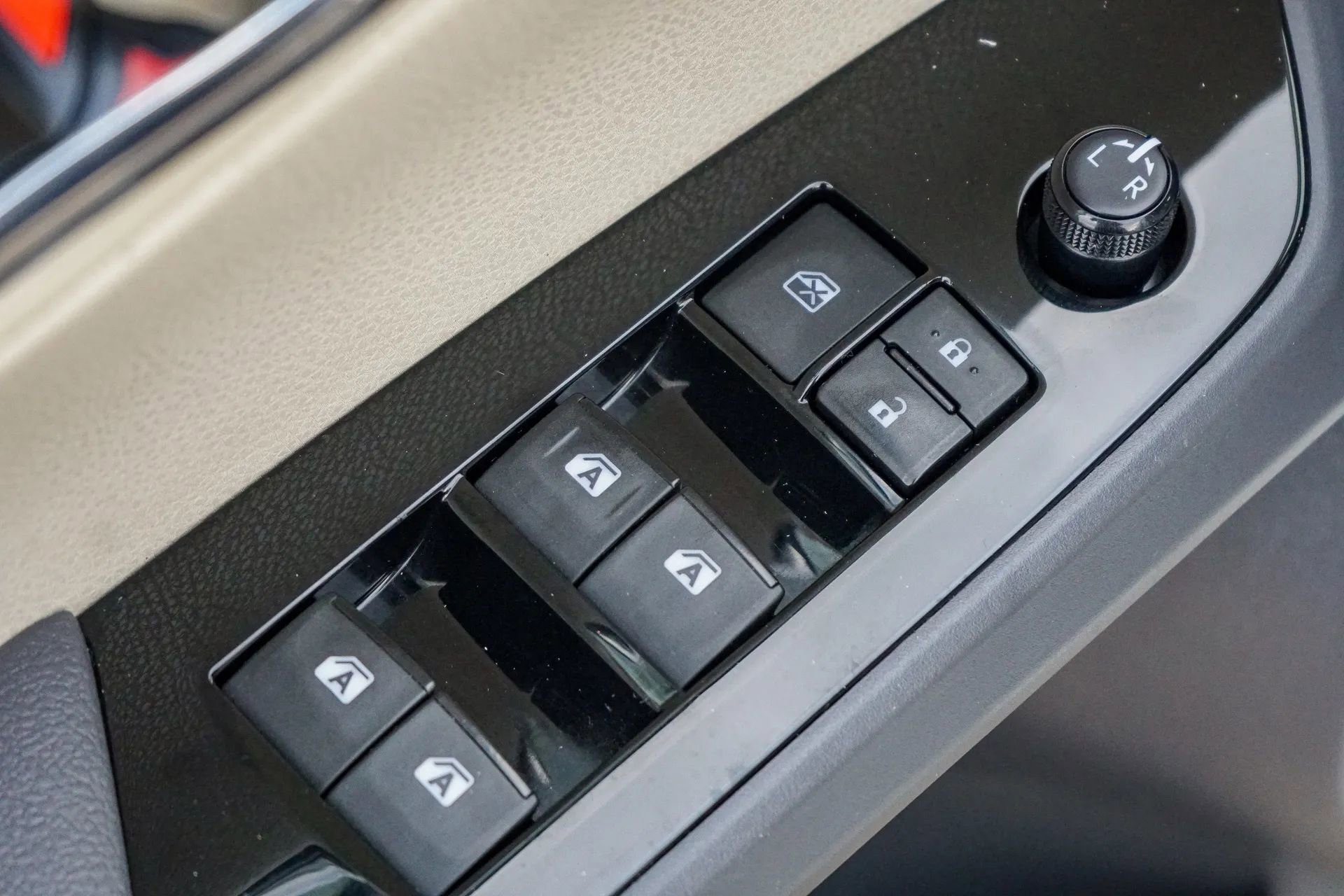 Used 2016 Toyota Prius Three FWD image 28