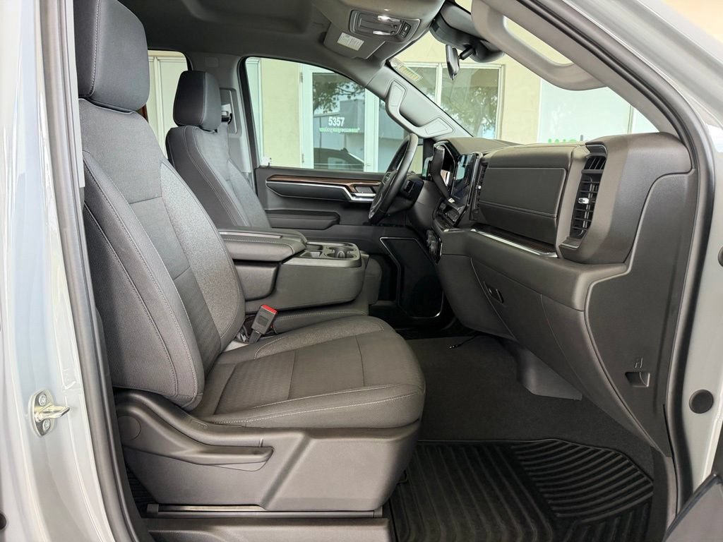 Used 2024 Chevrolet Silverado 1500 RST RWD image 26