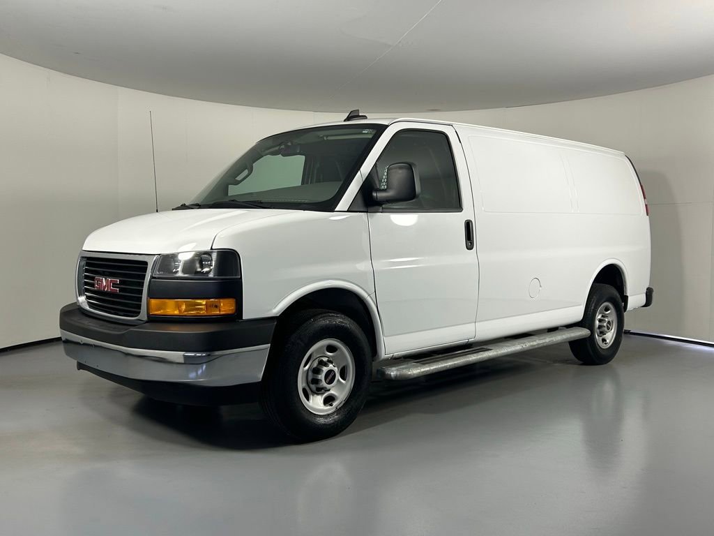 Used 2024 GMC Savana 2500 w/ Driver Convenience Package image 3