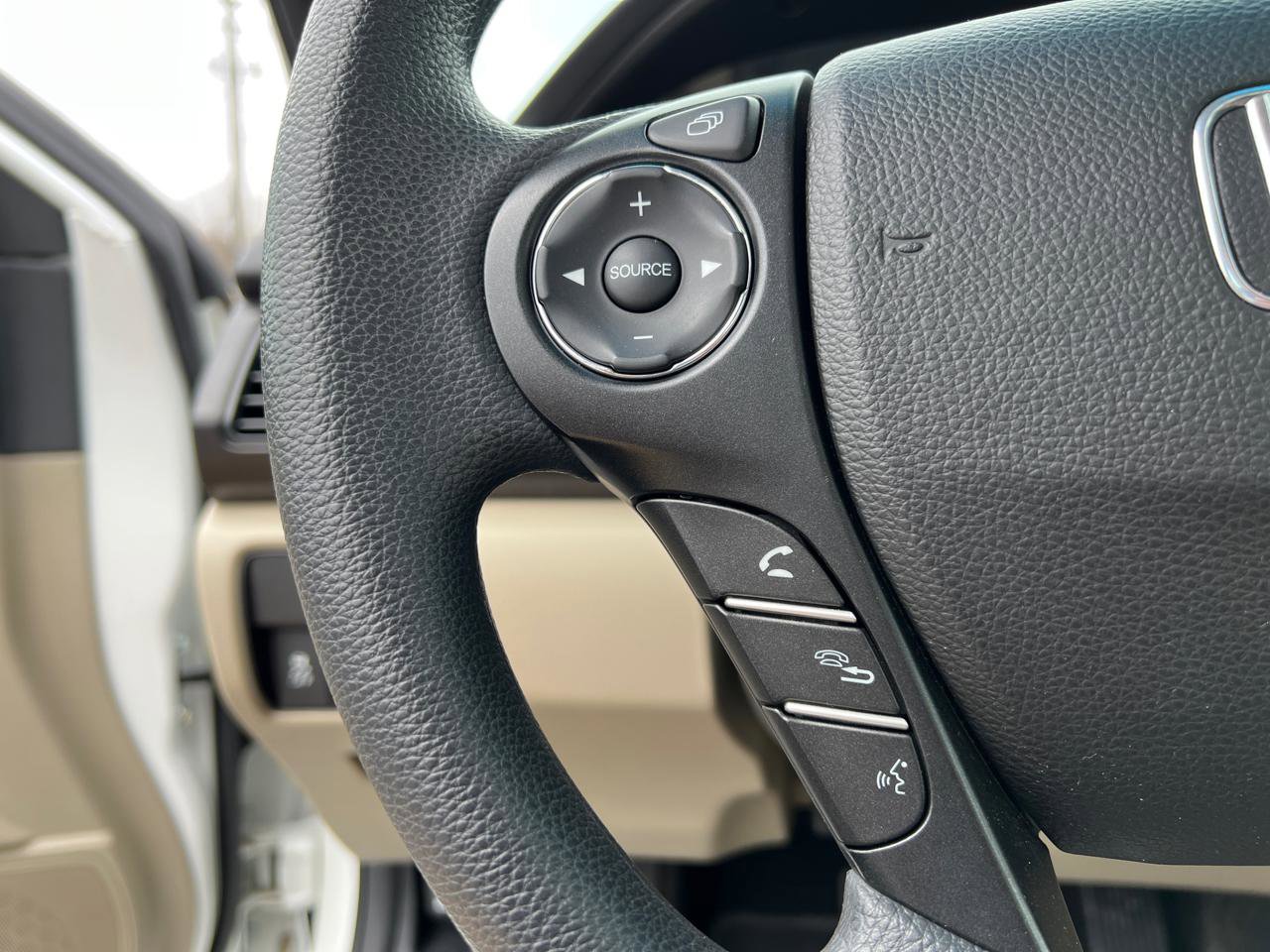 Used 2013 Honda Accord EX image 19