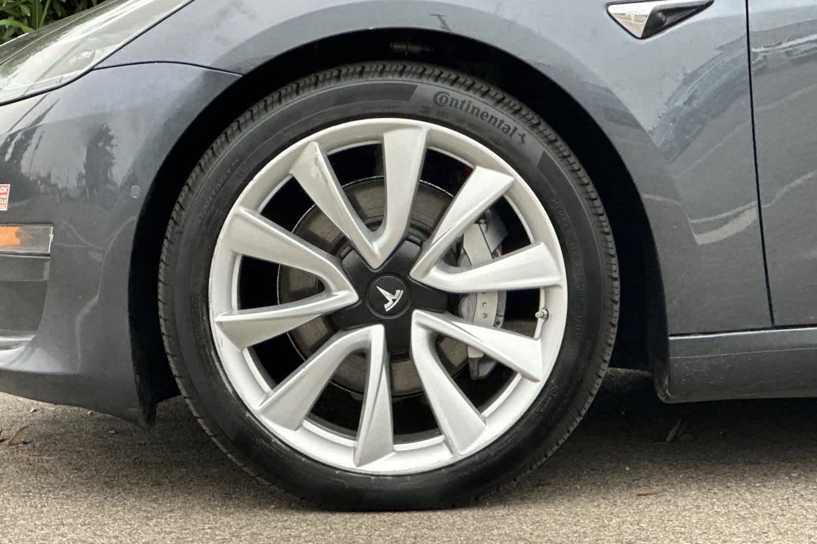 Used 2018 Tesla Model 3 image 25