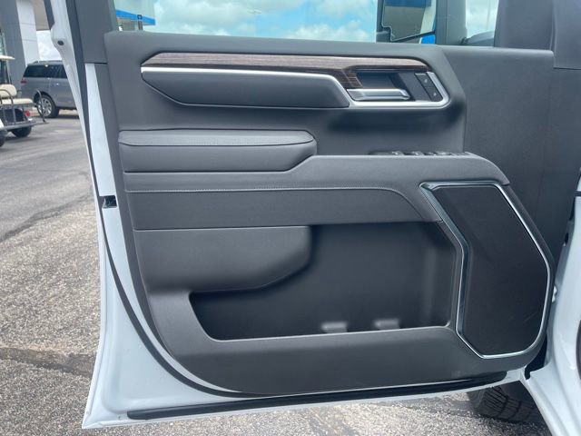 Used 2025 GMC Sierra 2500 SLE w/ Max Trailering Package image 16