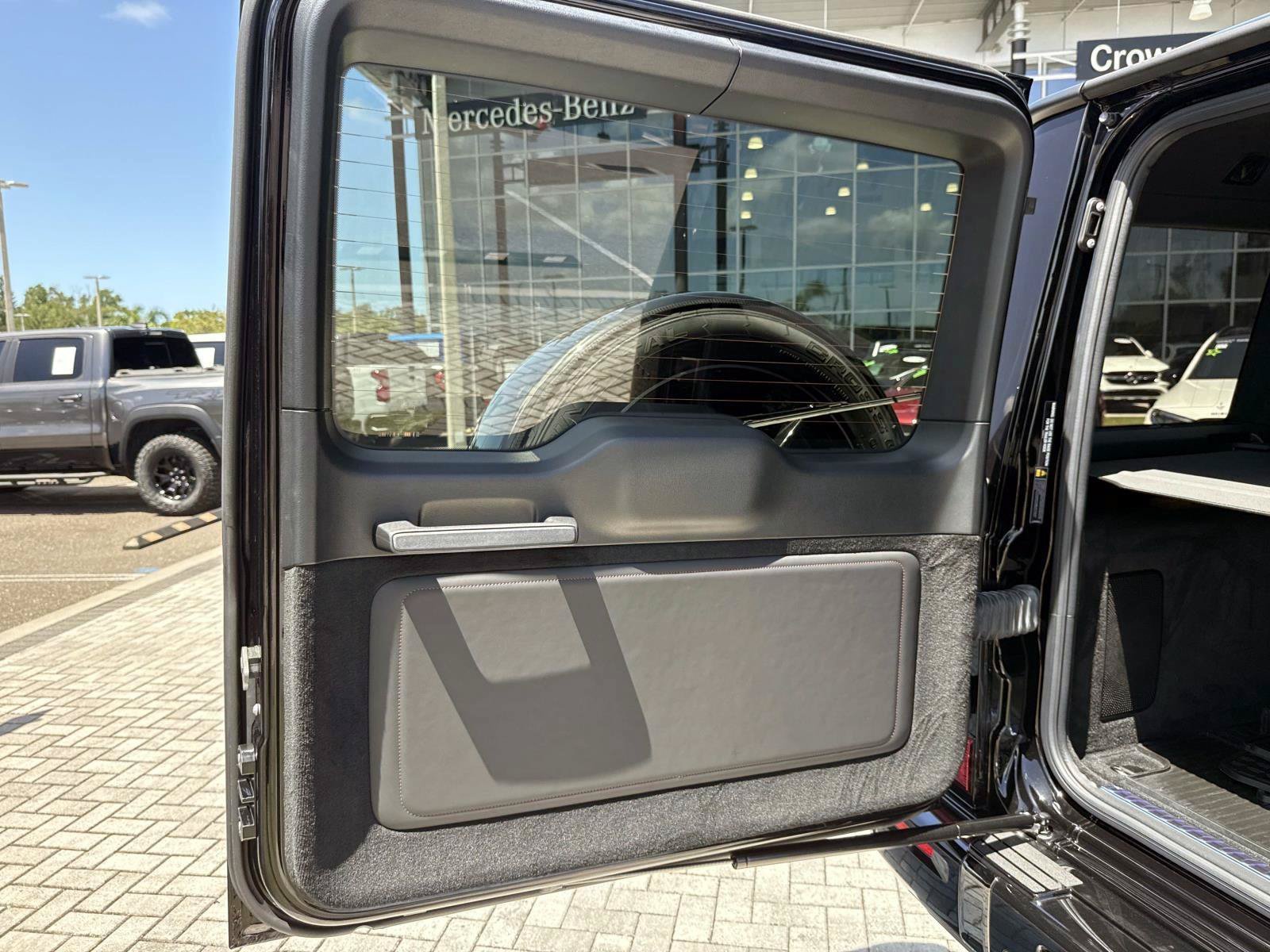 Certified 2025 Mercedes-Benz G 63 AMG 4MATIC w/ AMG Performance Package image 10