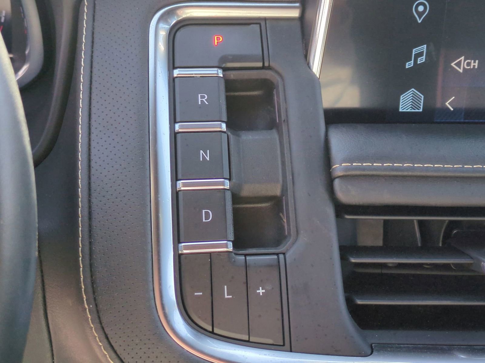 Used 2023 Chevrolet Tahoe Premier image 39