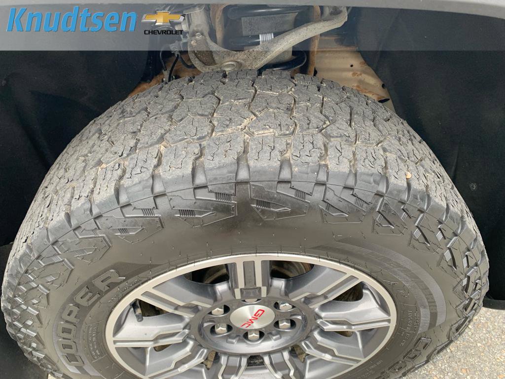 Used 2024 GMC Sierra 1500 AT4 w/ AT4 Preferred Package image 10