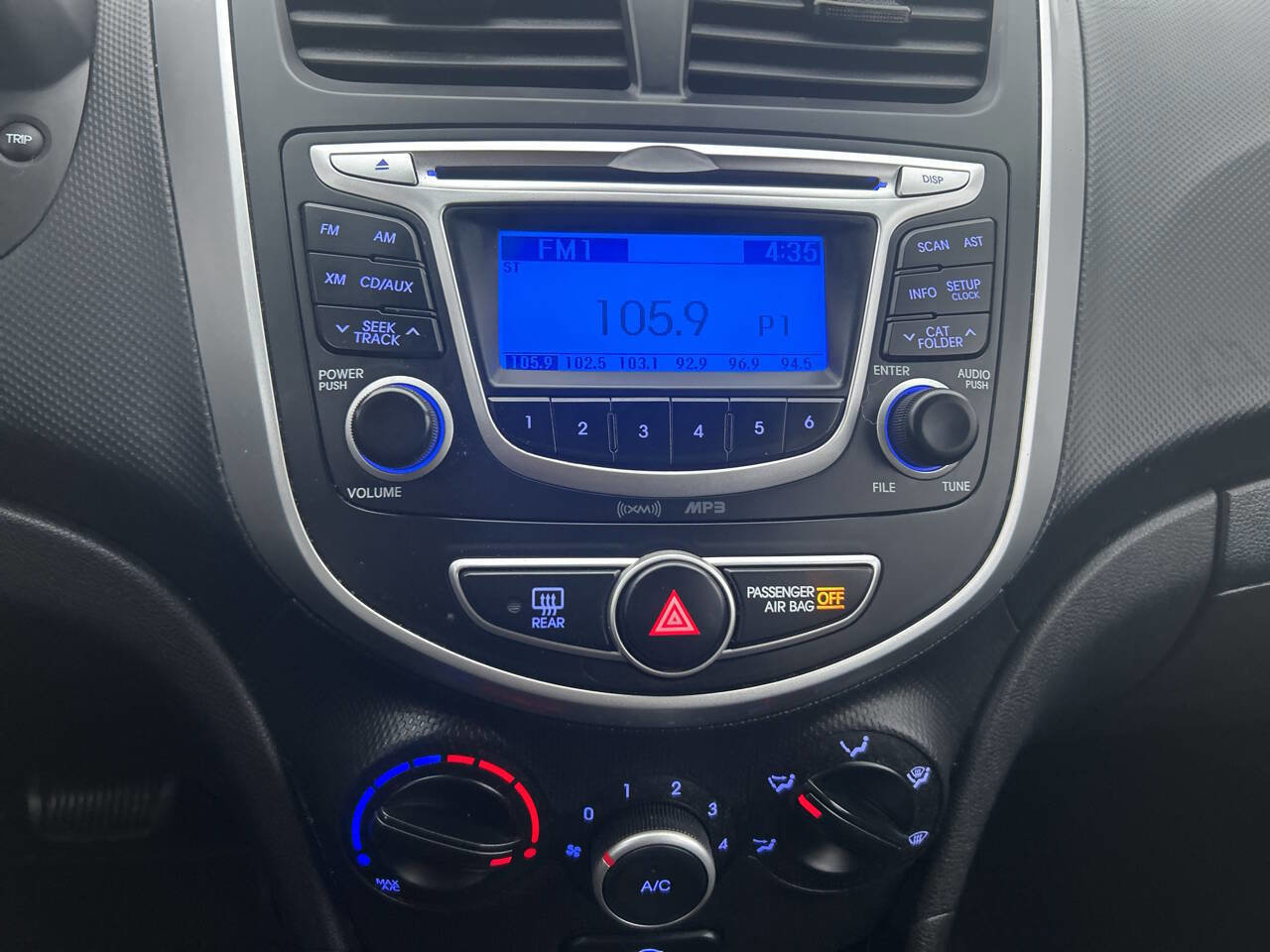 Used 2013 Hyundai Accent GS image 26