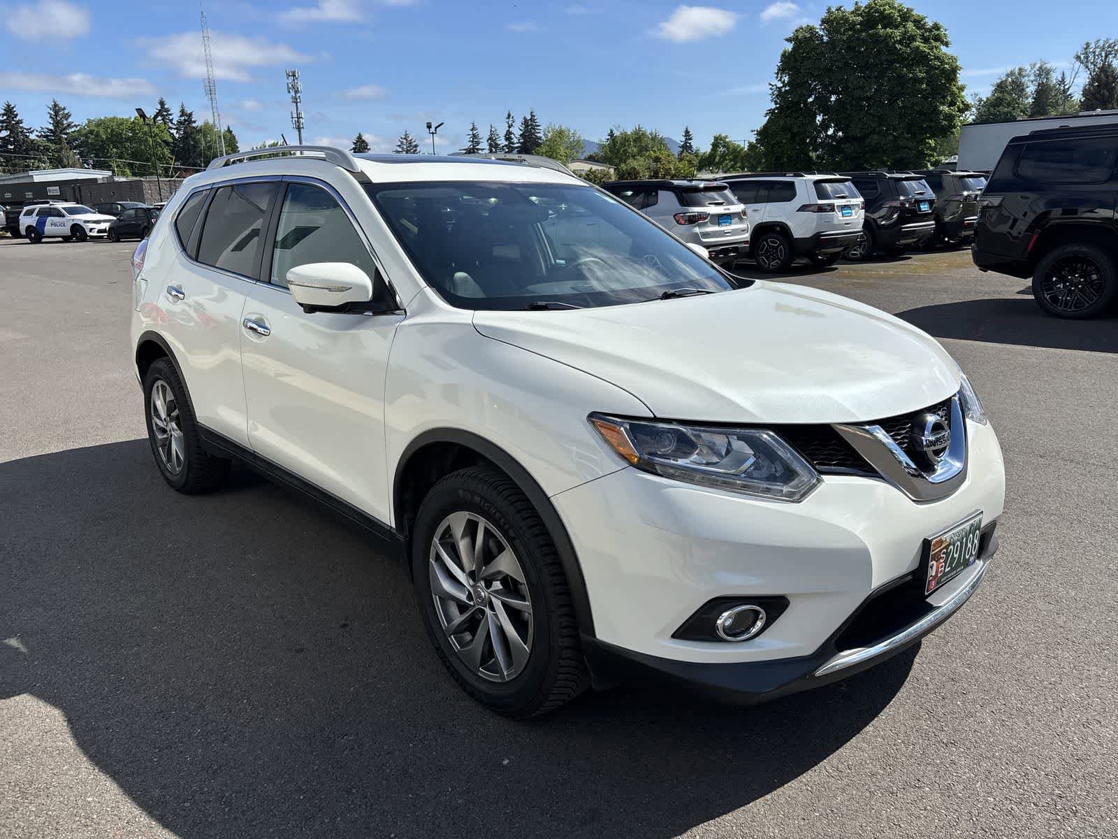 Used 2015 Nissan Rogue SL w/ SL Premium Package AWD/4WD image 6