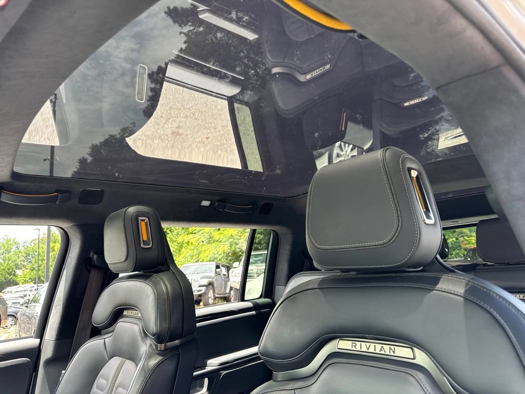 Used 2024 Rivian R1S Adventure AWD/4WD image 19