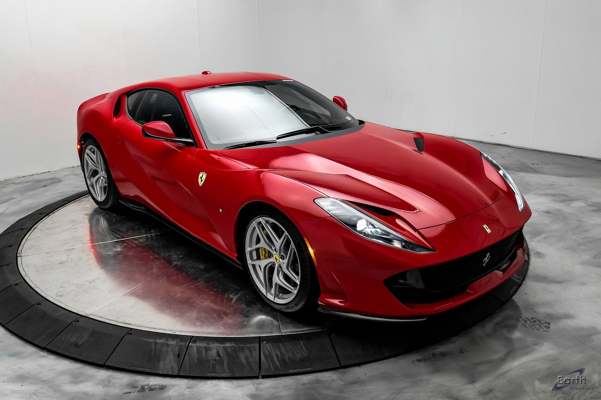 Used 2018 Ferrari 812 Superfast image 24