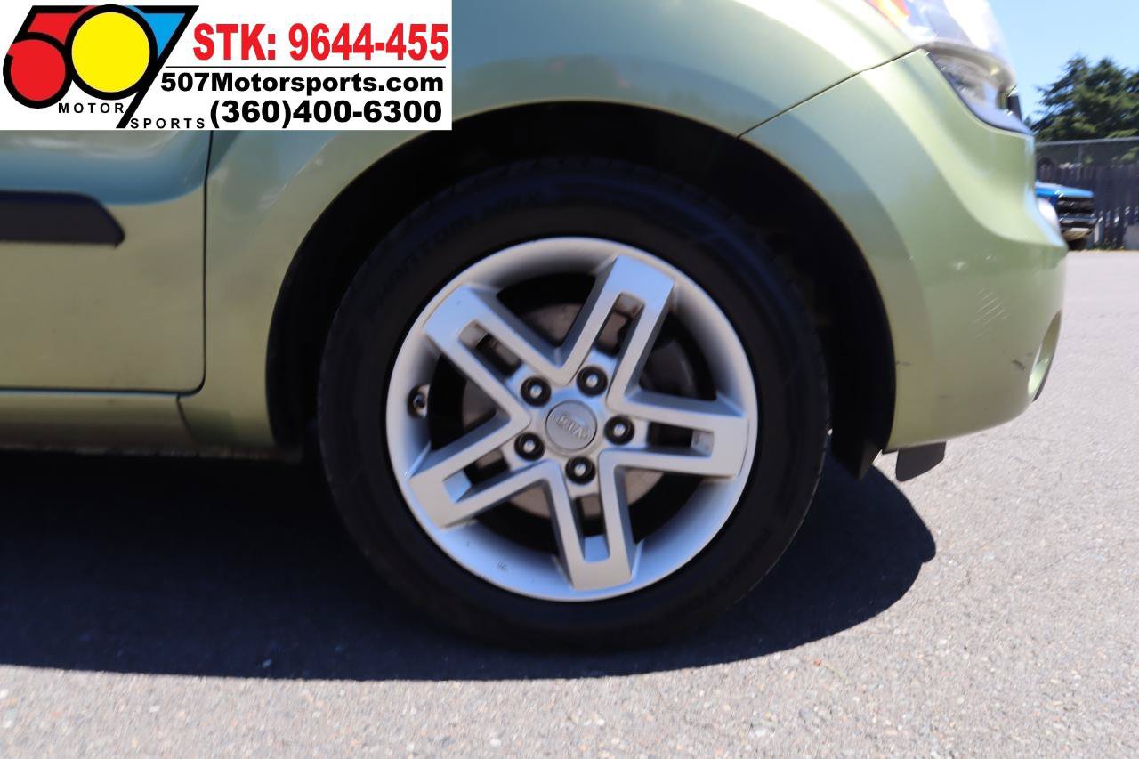 Used 2010 Kia Soul + w/ Audio Pkg FWD image 25