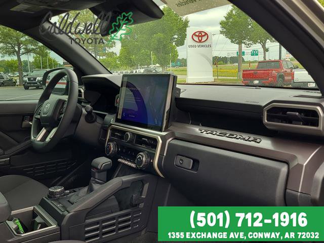 Certified 2024 Toyota Tacoma TRD Off-Road AWD/4WD image 17