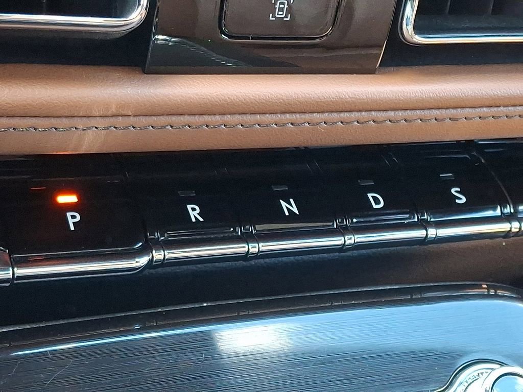 Certified 2022 Lincoln Nautilus Reserve image 15