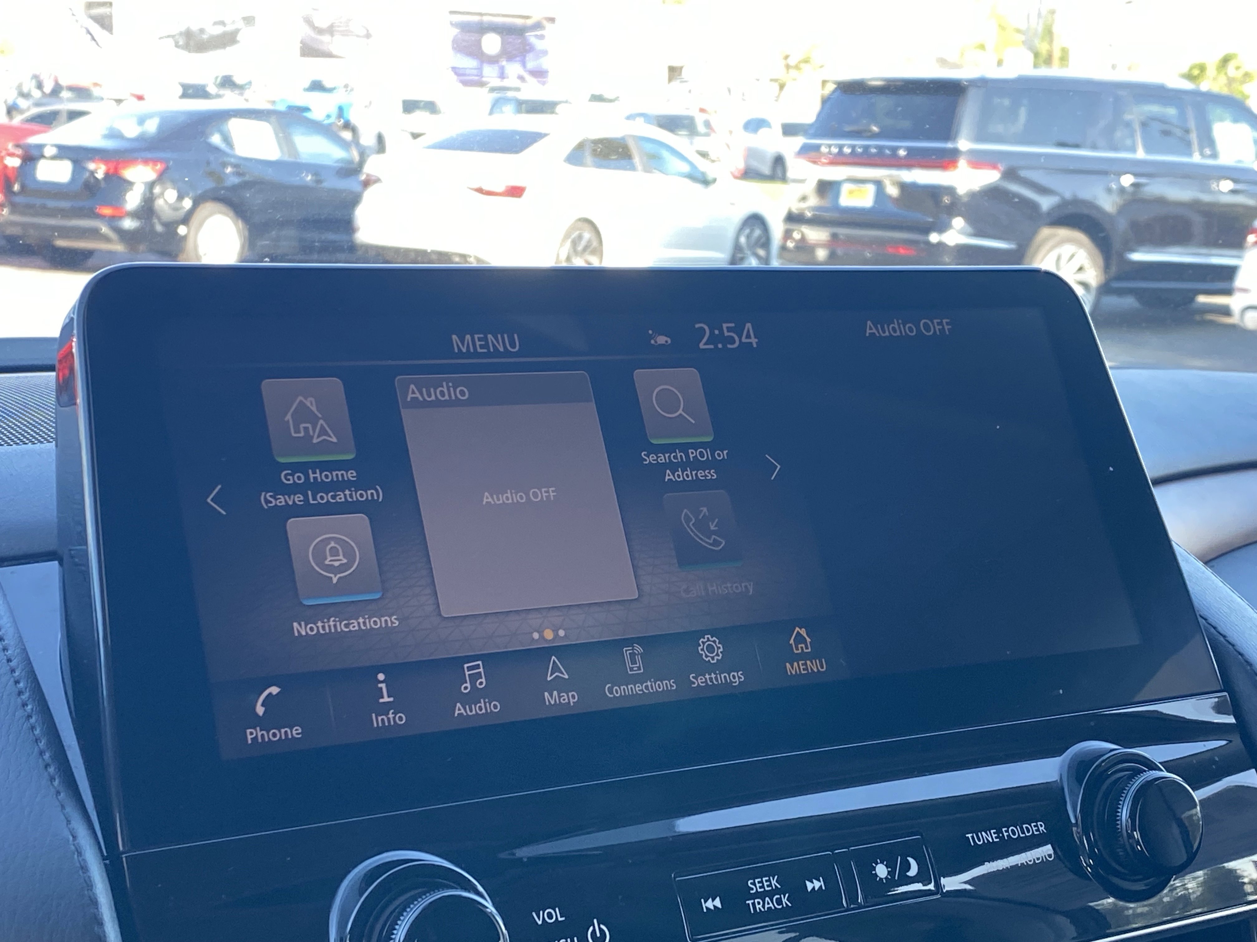 Used 2023 Nissan Armada SL w/ Captain's Chairs Package image 21