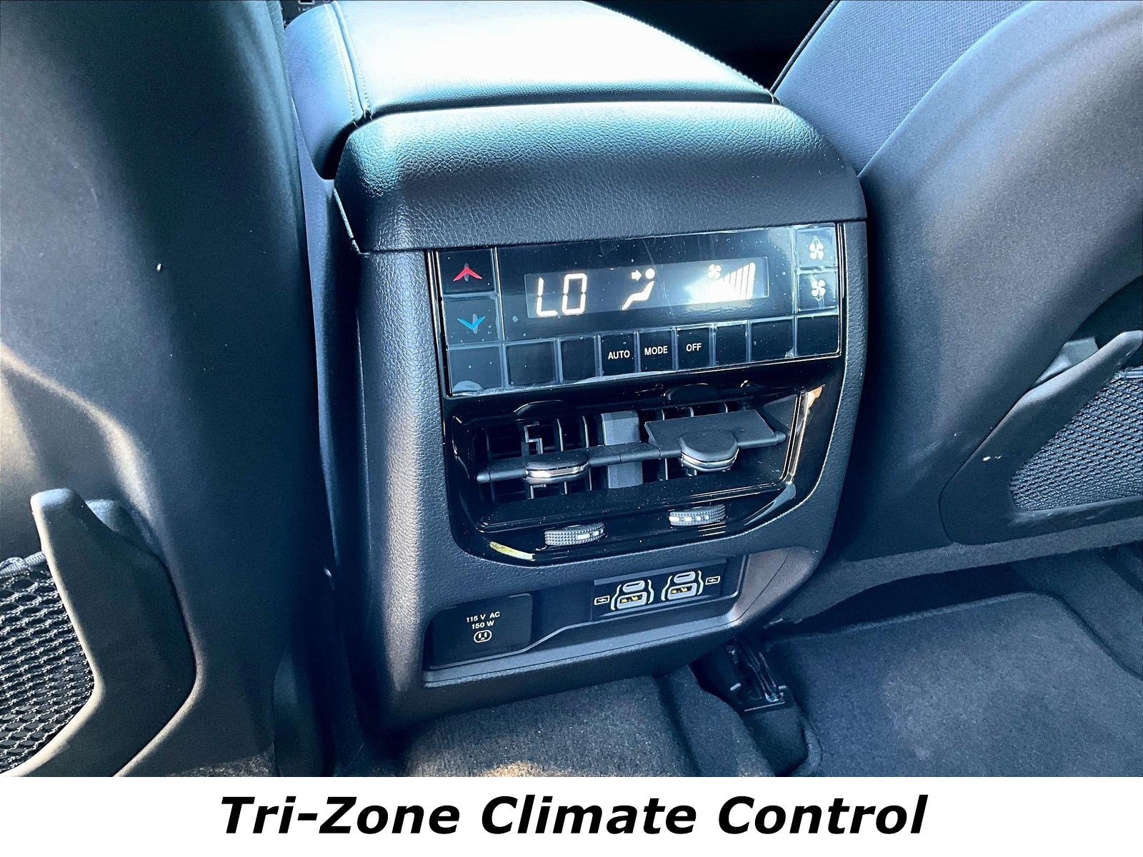 Used 2025 Jeep Grand Cherokee L Altitude AWD/4WD image 10