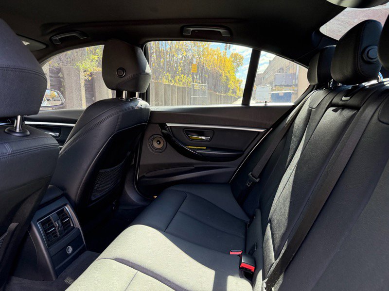 Used 2018 BMW 330i Sedan image 22