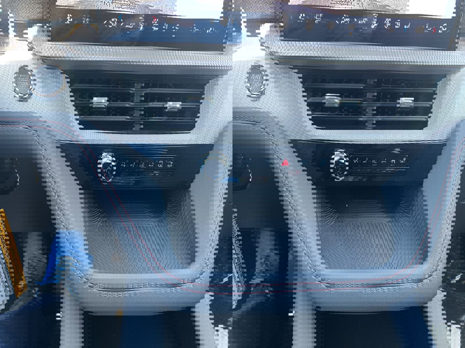 New 2025 Ford Explorer Active w/ Active Comfort Package image 21