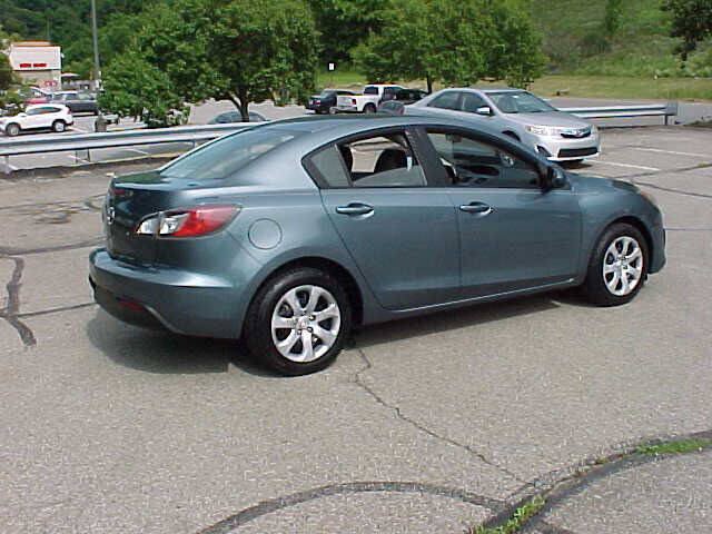 Used 2010 MAZDA MAZDA3 i Sport FWD image 5