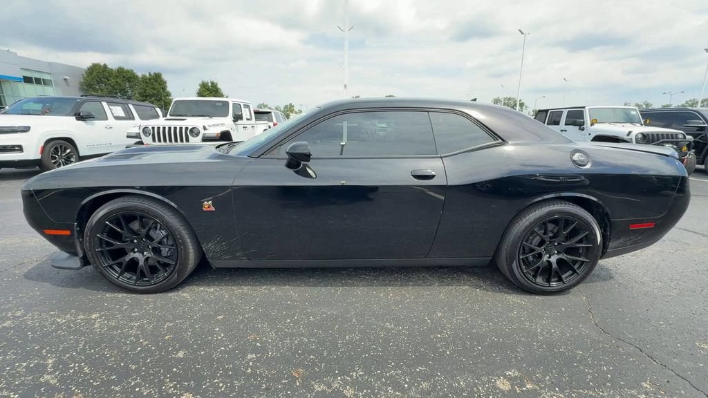 Used 2023 Dodge Challenger R/T Scat Pack RWD image 5