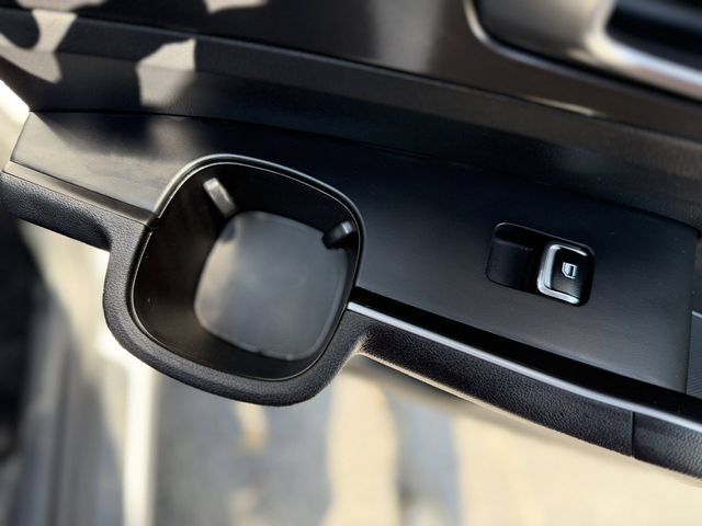 Certified 2026 Kia Sorento S w/ S Panoramic Sunroof Package FWD image 28