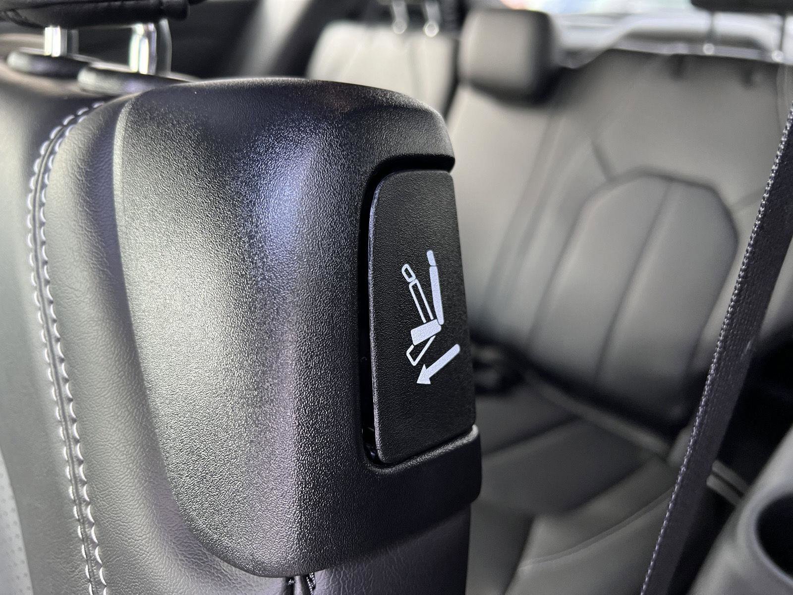 New 2026 Chrysler Pacifica Select image 37