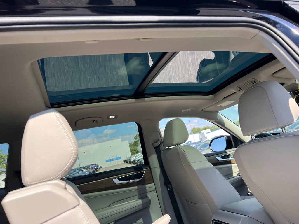 New 2026 Volkswagen Atlas SE image 11