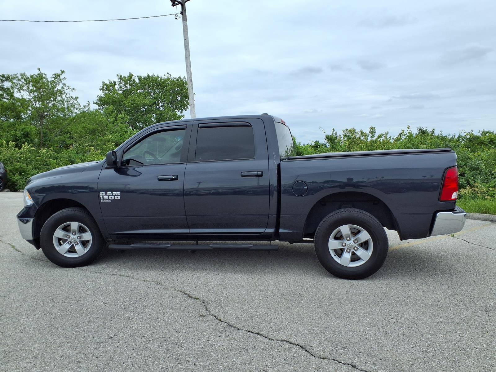 Used 2021 RAM 1500 Classic SLT AWD/4WD image 32