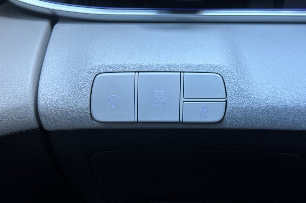 New 2026 Hyundai Elantra Limited FWD image 29