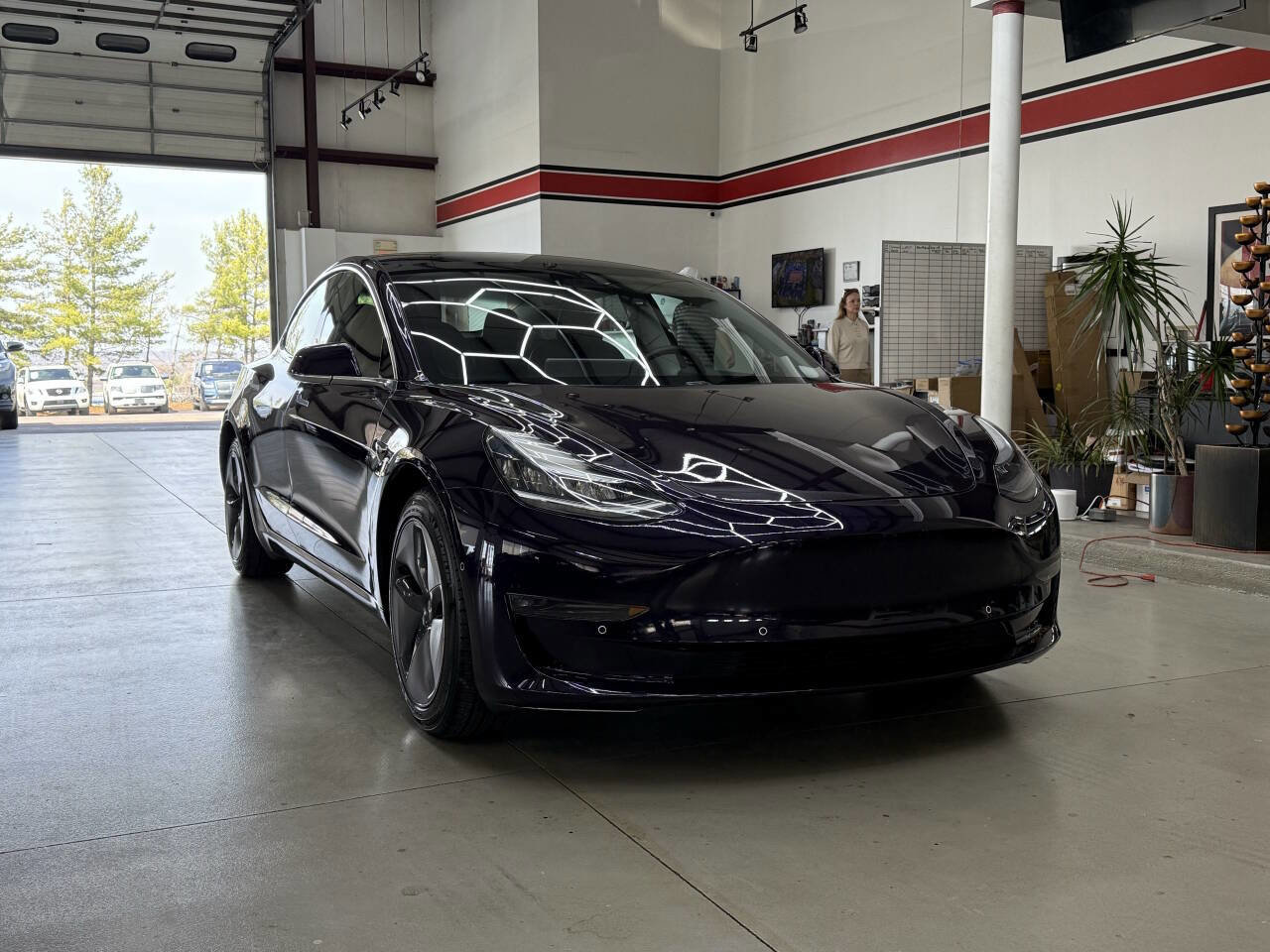 Used 2019 Tesla Model 3 image 2