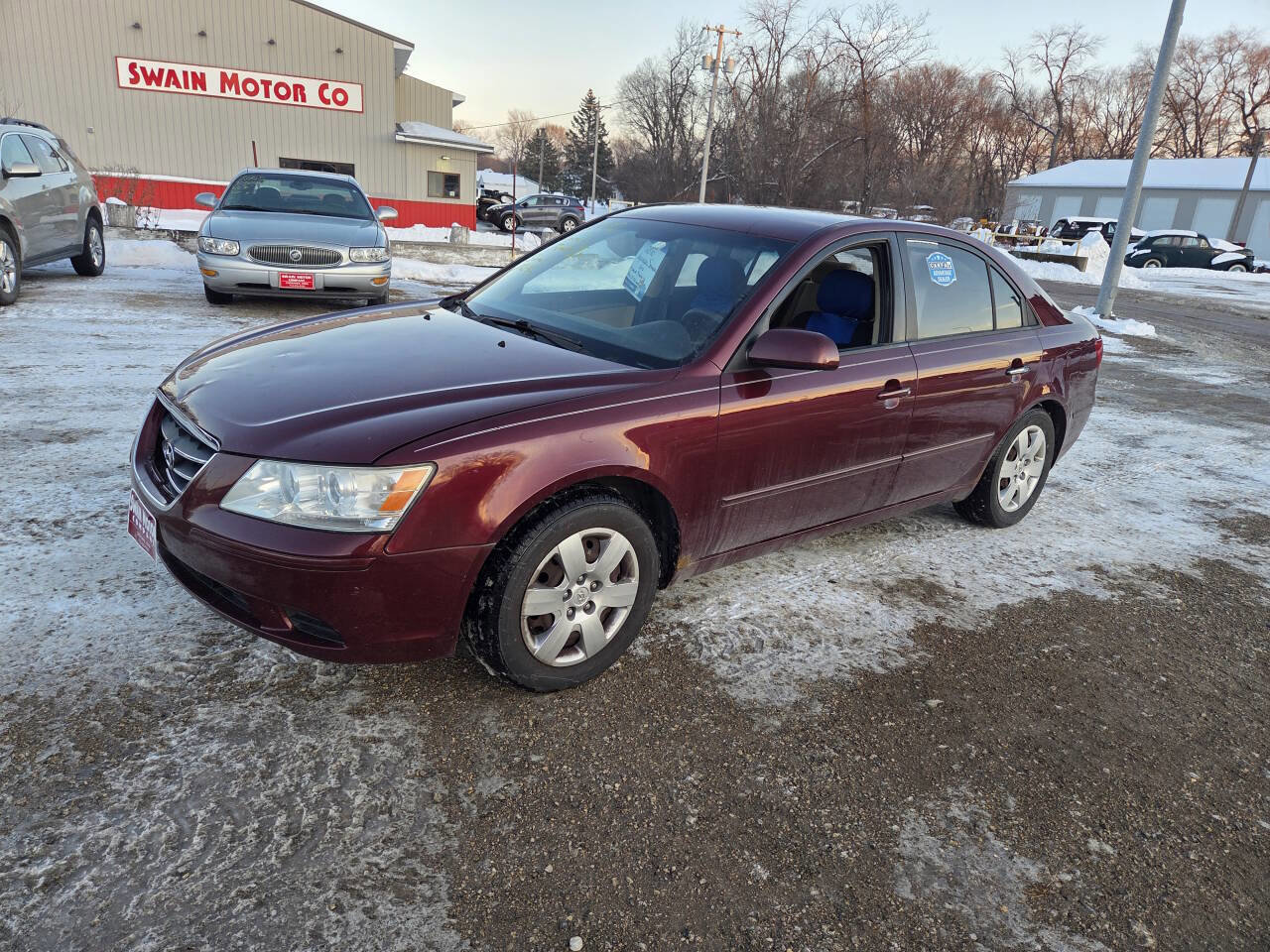 Used 2010 Hyundai Sonata GLS FWD image 2