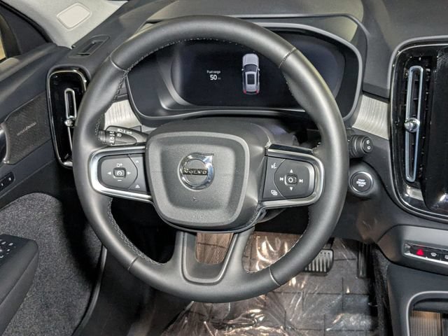 New 2025 Volvo XC40 B5 Ultra w/ Climate Package AWD/4WD image 17