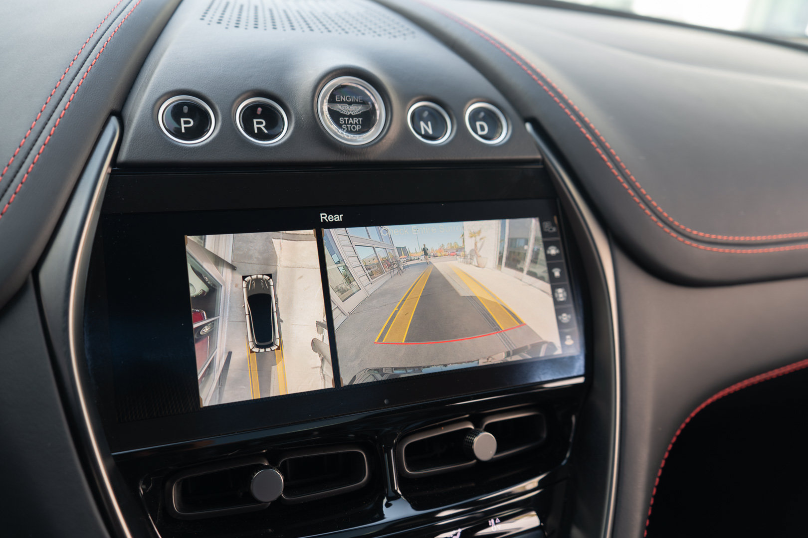 Used 2022 Aston Martin DBX AWD/4WD image 22