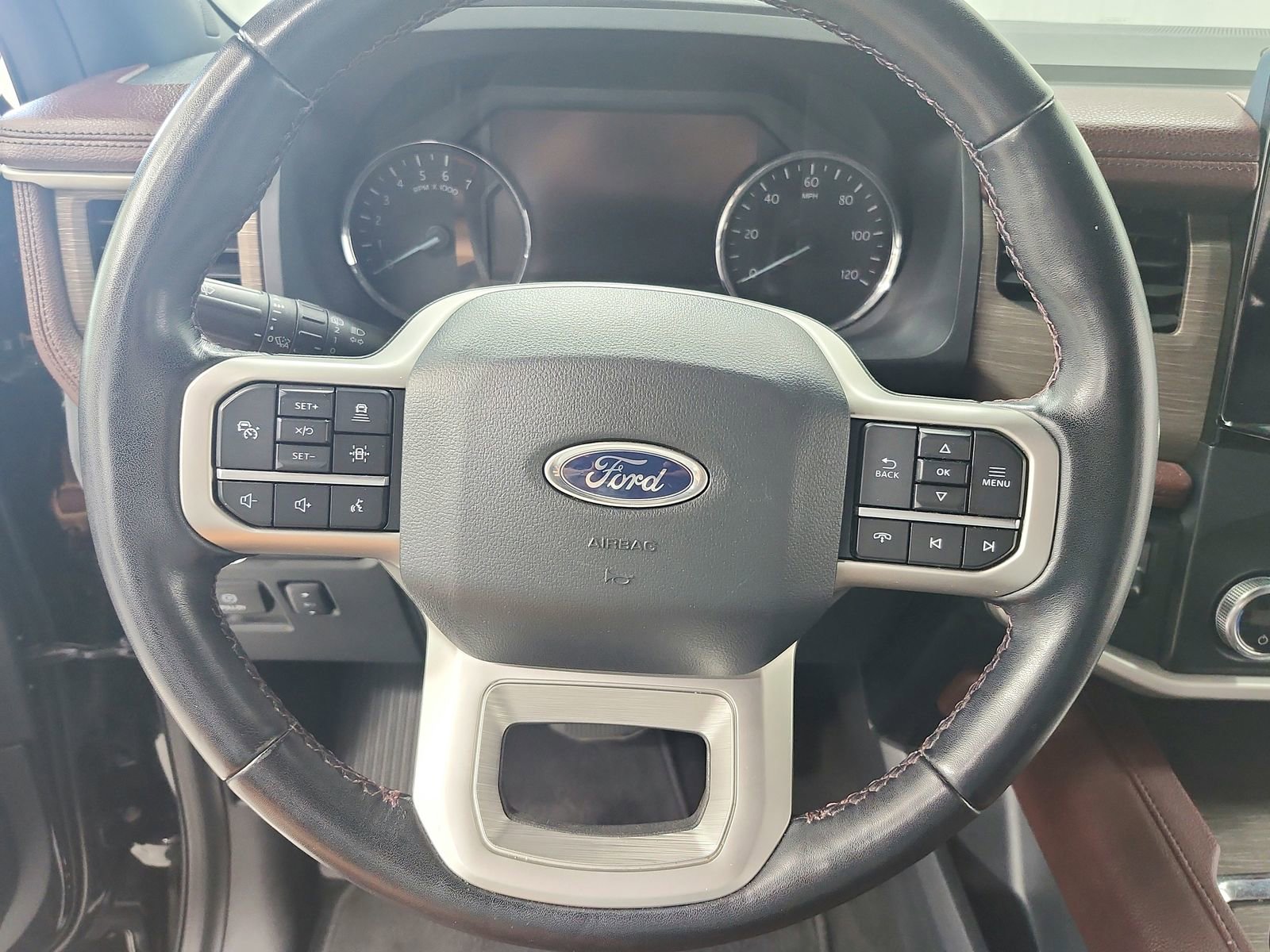 Used 2024 Ford Expedition Limited image 24