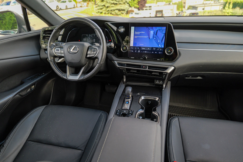 Used 2023 Lexus RX 350 Premium w/ Accessory Package AWD/4WD image 41