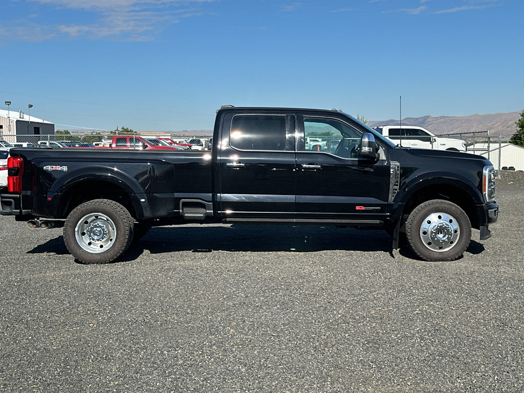 Used 2023 Ford F450 Platinum w/ Camper Package AWD/4WD image 8