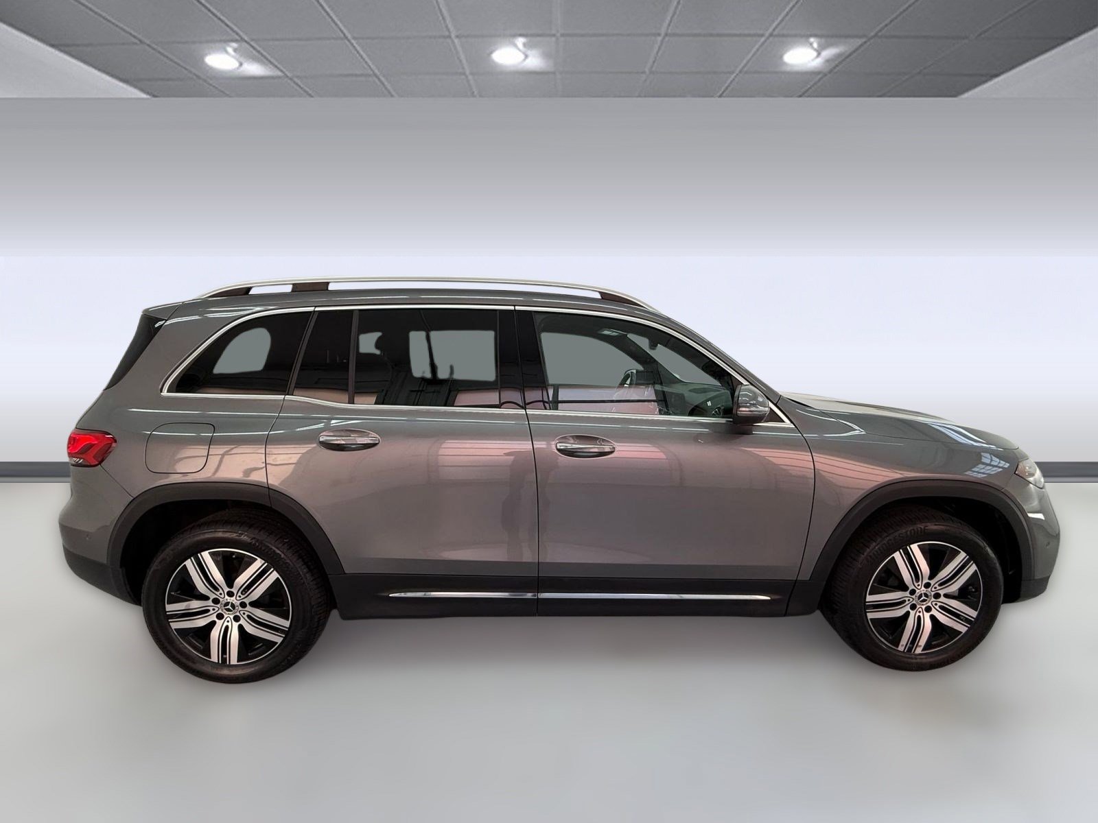 Used 2023 Mercedes-Benz EQB 250+ image 7