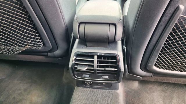 Used 2020 Audi Q3 2.0T Premium w/ Convenience Package image 36