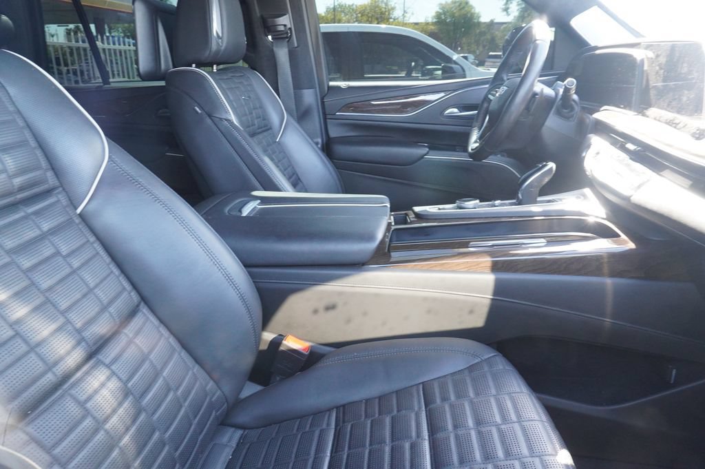 Certified 2024 Cadillac Escalade Sport Platinum w/ LPO, ONYX Package AWD/4WD image 10