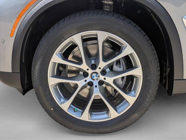 New 2026 BMW X5 xDrive40i w/ Climate Comfort Package AWD/4WD image 10