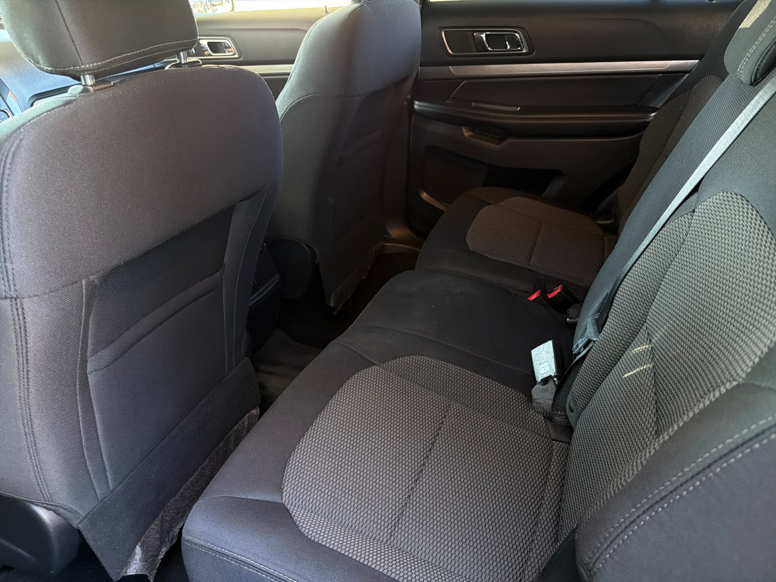 Used 2018 Ford Explorer XLT FWD image 11