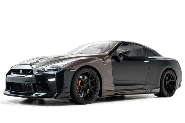 Used 2015 Nissan GT-R Premium AWD/4WD image 8