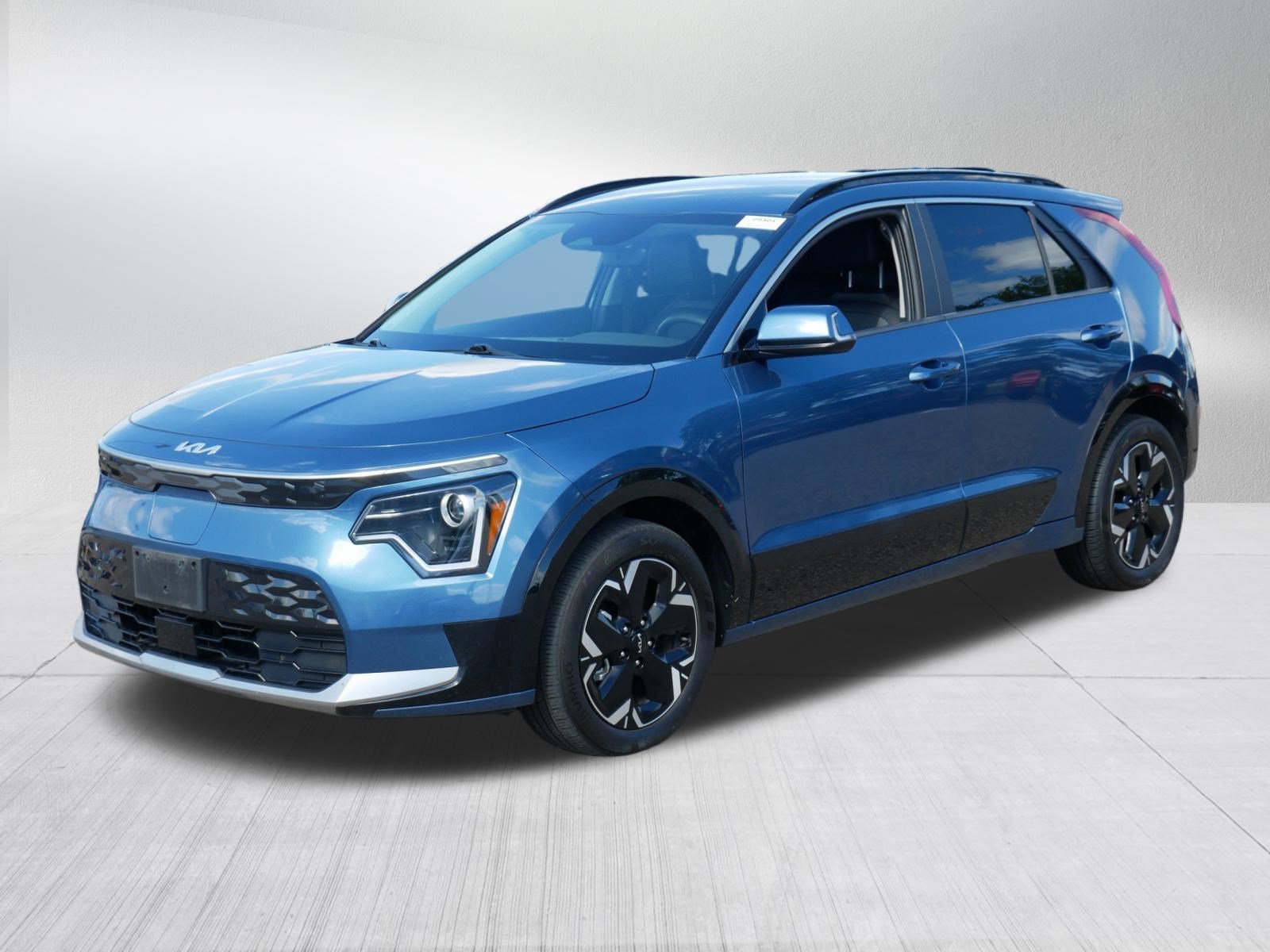 Used 2024 Kia Niro Wind w/ Wind Preserve Package FWD image 3