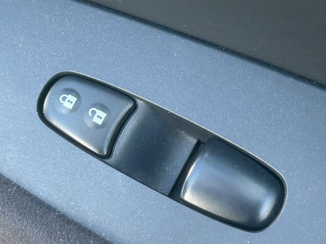 Used 2013 Nissan Leaf S FWD image 31